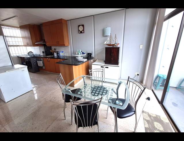3 BEDROOM APARTMENT TO LET IN ESSENWOOD